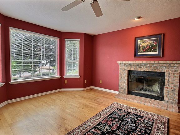 3rd image of 14718 22nd Ave E