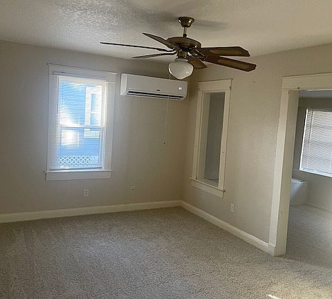3rd image of 1408 E Concord St #1