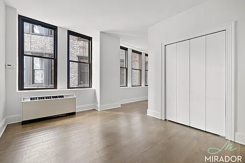 15 Park Row Photo 1