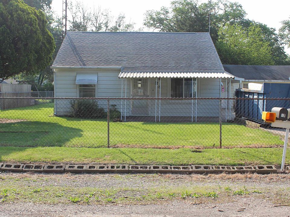1st image of 24 River Dr