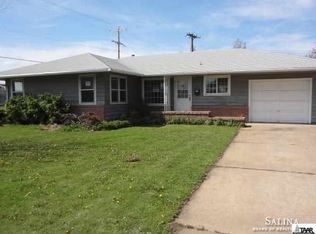 803 Mellinger Dr, Salina, KS 67401