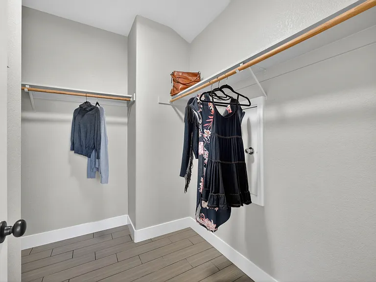 107 Lembi Dr — Photo 25