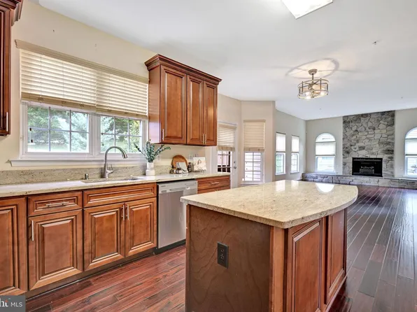 10404 Brookhaven Ln, Upper Marlboro, MD 20772