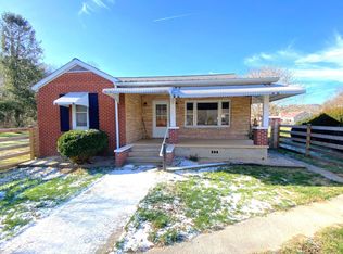 180 1st St, Caldwell, WV 24925