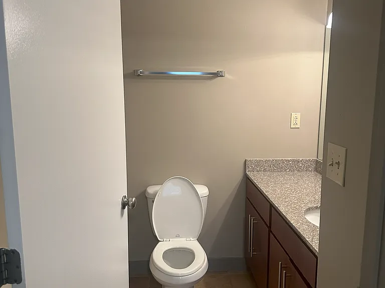 1735 Lake Ave #205 — Photo 5