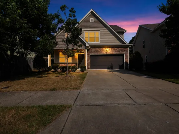 512 Stapleford Ln, Fuquay Varina, NC 27526