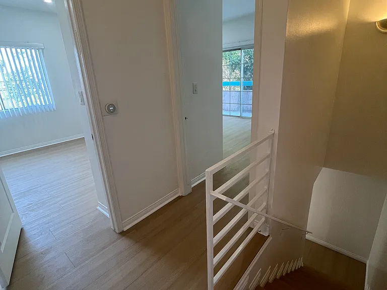 1431 S Shenandoah St #4 — Photo 12