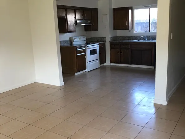 1100 McDonald Way APT 2, Bakersfield, CA 93309