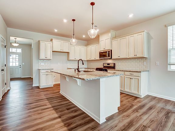 Photo representation of the Harrison plan. Colors, finishes and options will vary.