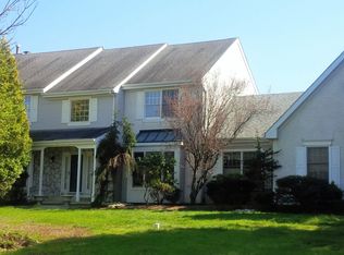 34 Hampton Hollow Dr, Millstone Township, NJ