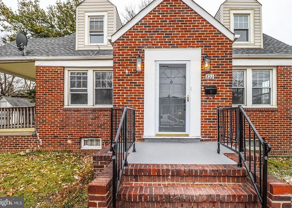 1st image of 822 Moorland Ave