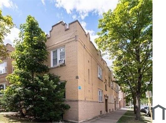 1st image of 5637 W Wellington Ave #2