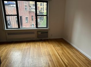 2 Riverside Dr APT 4C, New York, NY 10023