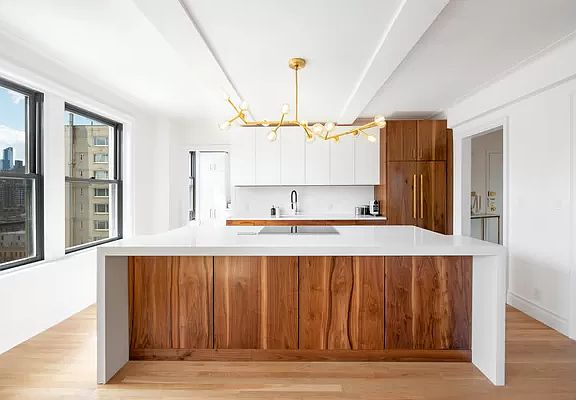 3rd image of 308 E 79th St #13/14L
