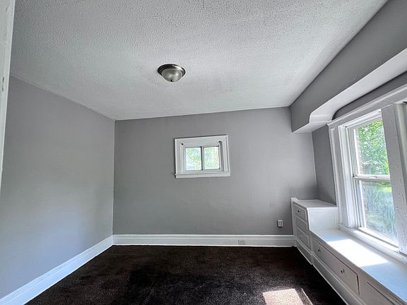 2nd image of 3362 E 145th St APT 3