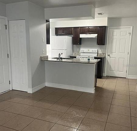3rd image of 1805 Crystal Grove Dr #1811