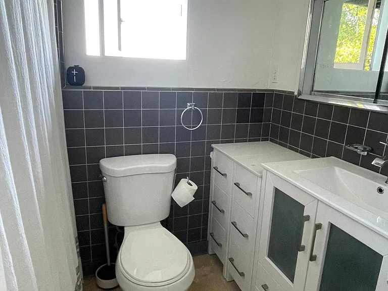 550 Sausalito Blvd #C — Photo 13