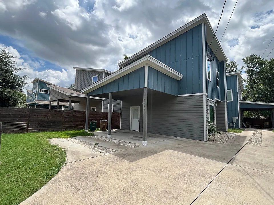 1005 Valdez Street