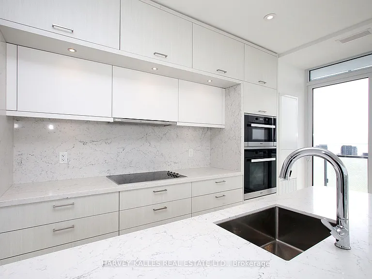 470 Front St W #3405 — Photo 18