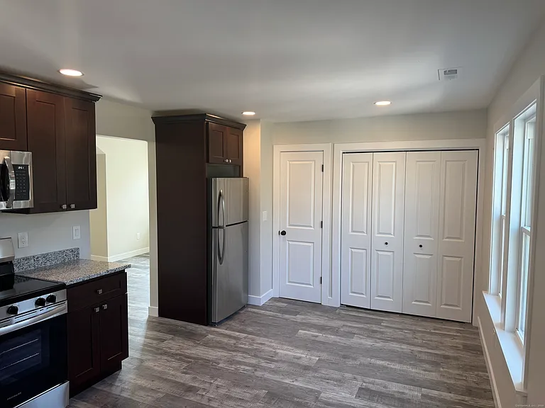 267 Hebron Ave — Photo 4