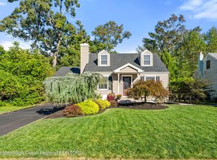 231 Highwood Rd, Oakhurst, NJ 07755