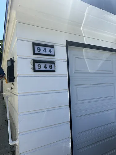 944 15th Pl Photo 1