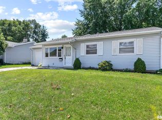 1361 Crestview Dr, Springfield, IL 62702