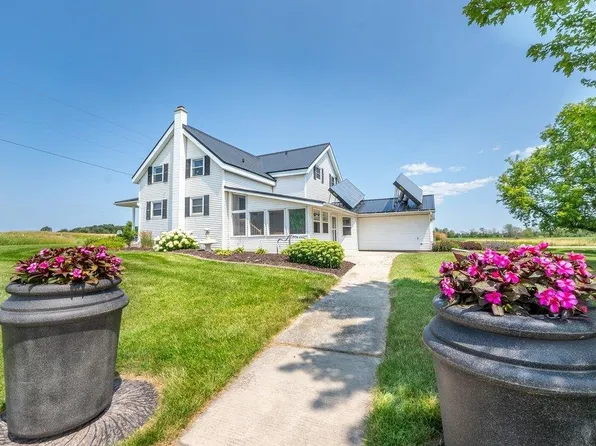 6292 Algoma Rd, Luxemburg, WI 54217