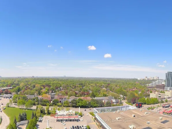 68 Esther Shiner Blvd, Toronto, ON