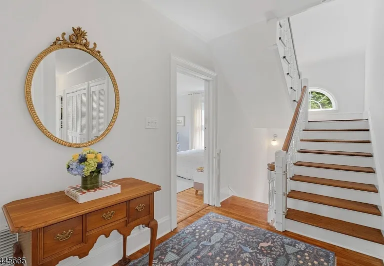 40 Oakwood Ave — Photo 16