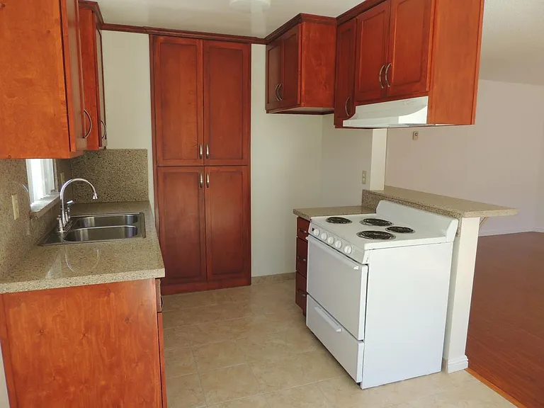 321 Gladys Ave #2 — Photo 2