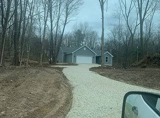 6370 Cohoctah Rd, Fenton, MI 48430