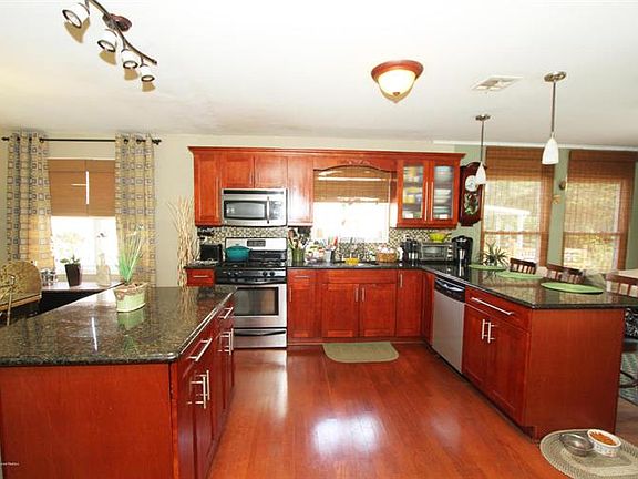 2nd image of 37 Woodstock Dr