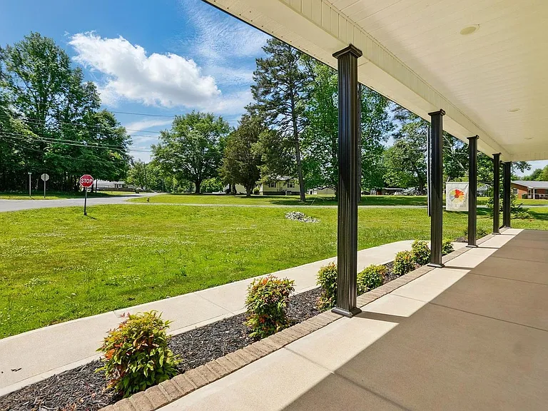 301 Tomberlin Rd — Photo 4