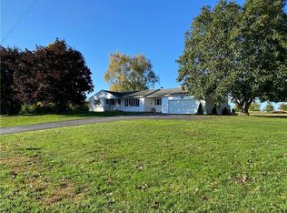 5553 S Centenary Rd, Williamson, NY 14589
