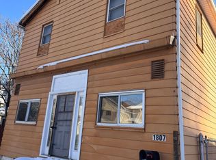 1807 Moravia St #B, New Castle, PA 16101