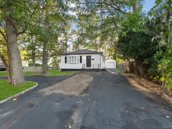 1358 Saxon Avenue, Bay Shore, NY 11706