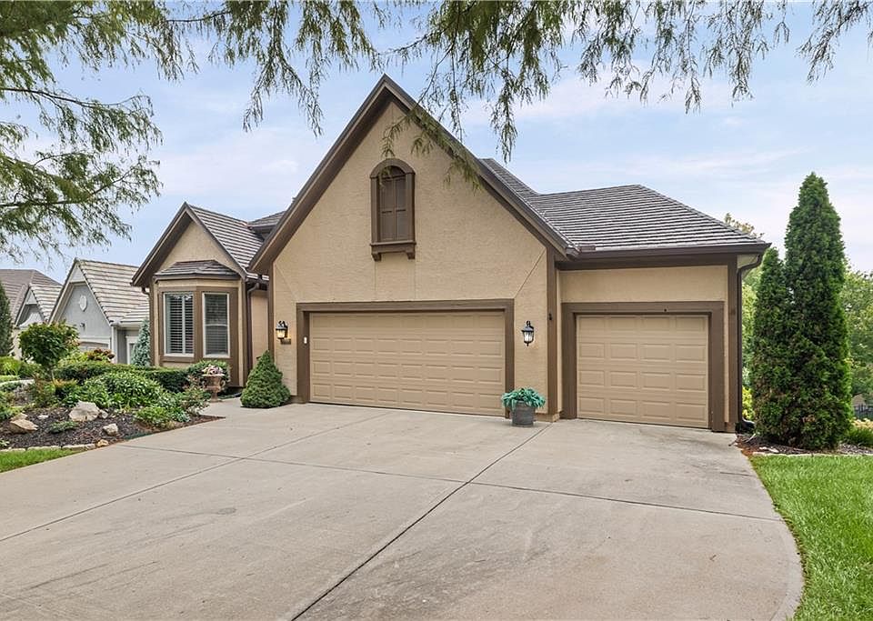 20306 W 99th Ter, Lenexa, KS 66220 | MLS #2644622 | Zillow