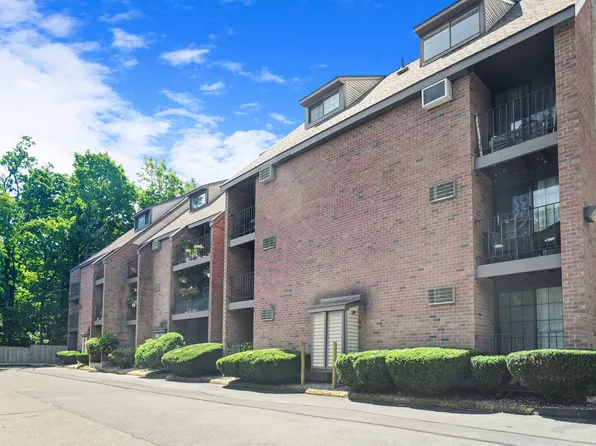 38 North Main Street APT 25, West Hartford, CT 06107