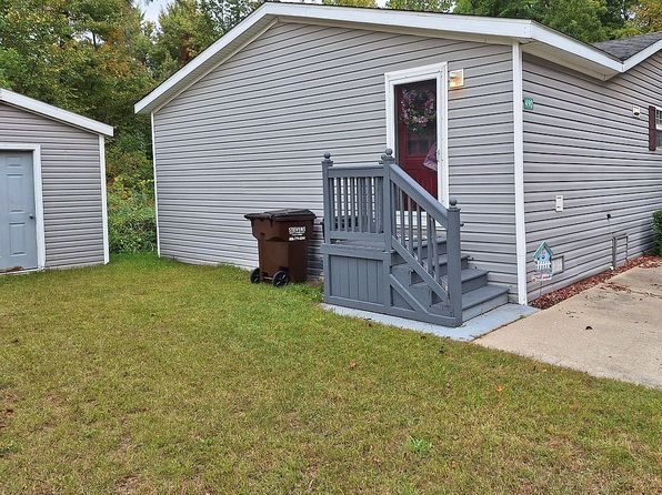 490 Spanish Oak Ln, Whittaker, MI 48190