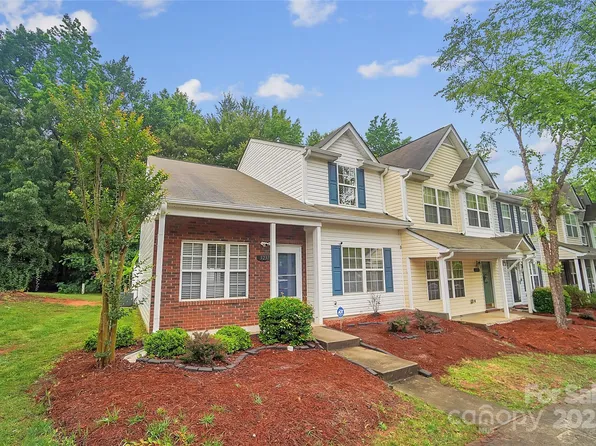 5237 Ficus Tree Ln, Charlotte, NC 28215