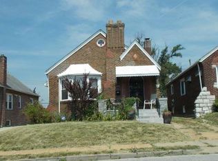5947 Drury Ln, Saint Louis, MO