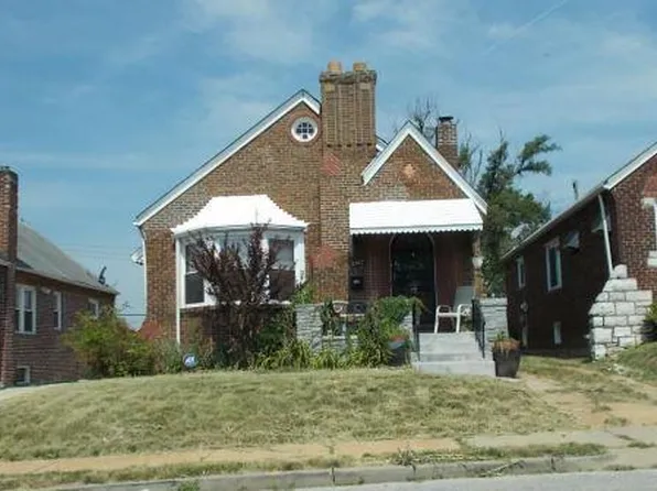 5947 Drury Ln, Saint Louis, MO 63147