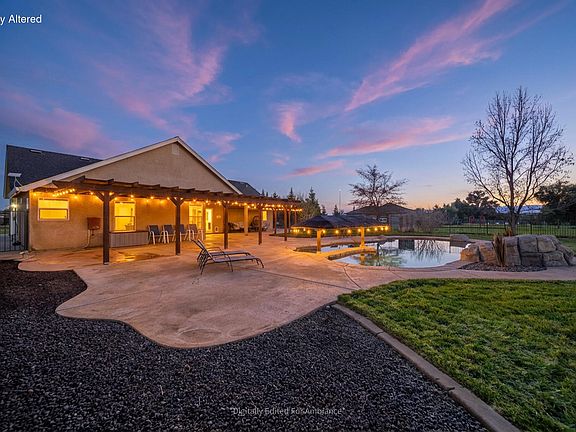 4th image of 17310 Marianas Way