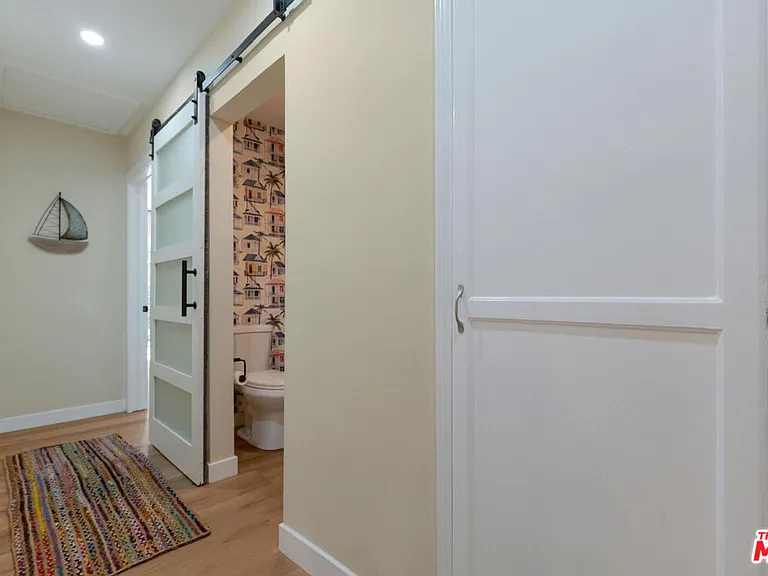 4147 Marcasel Ave — Photo 24