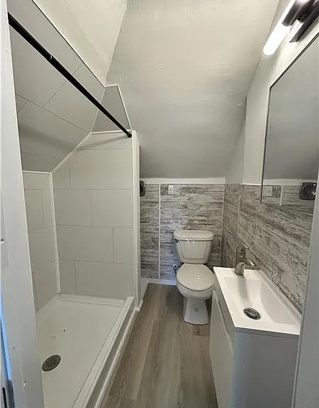 377 Lawson Ave #3 — Photo 9