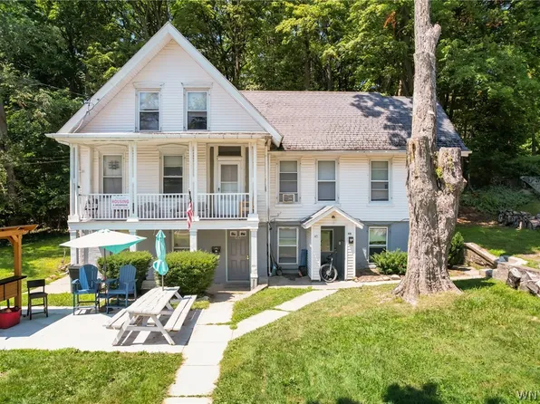 38-40 Lambert Ave, Fredonia, NY 14063