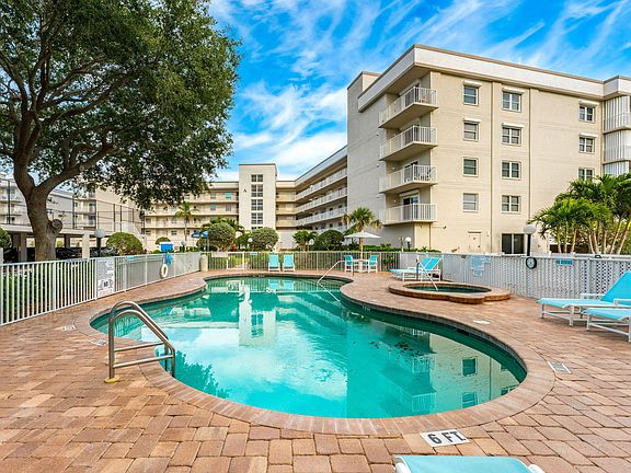 3rd image of 8700 Ridgewood Ave APT 409A