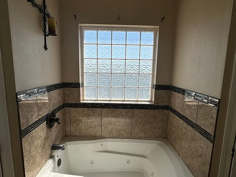 917 Almond Tree Ln — Photo 23