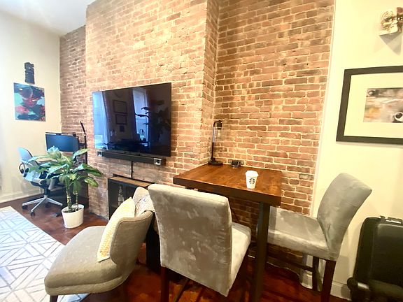 2nd image of 208 W 138th St APT 2
